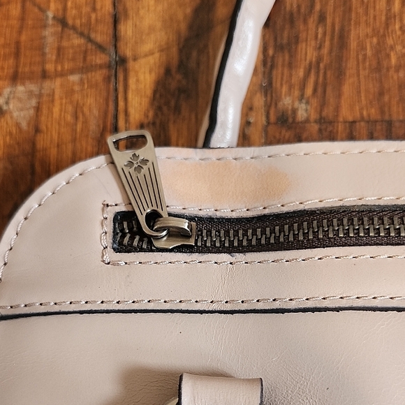 Patricia Nash Gray Shoulder Bag with Textured Leather and Adjustable Strap - Picture 11 of 14